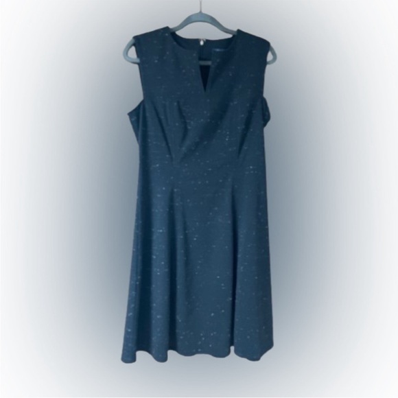 size 10 black Tommy Hilfiger dress - Picture 1 of 7